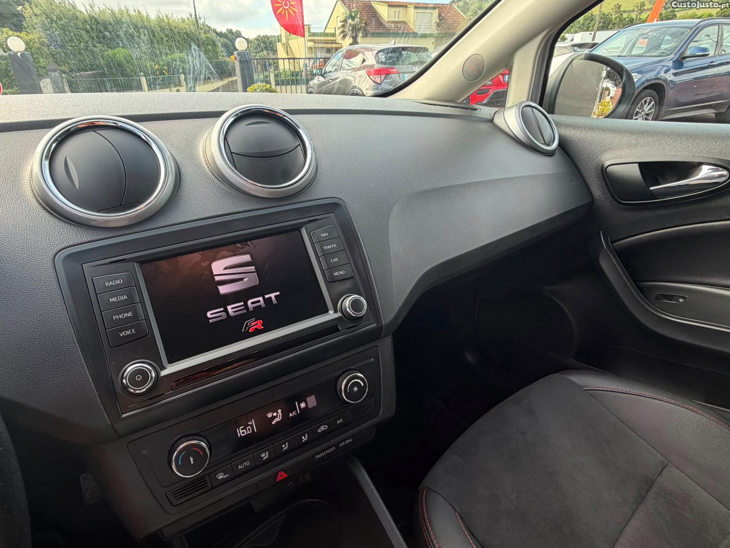 SEAT Ibiza FR 1.0 TSI 5P — fotografia 3