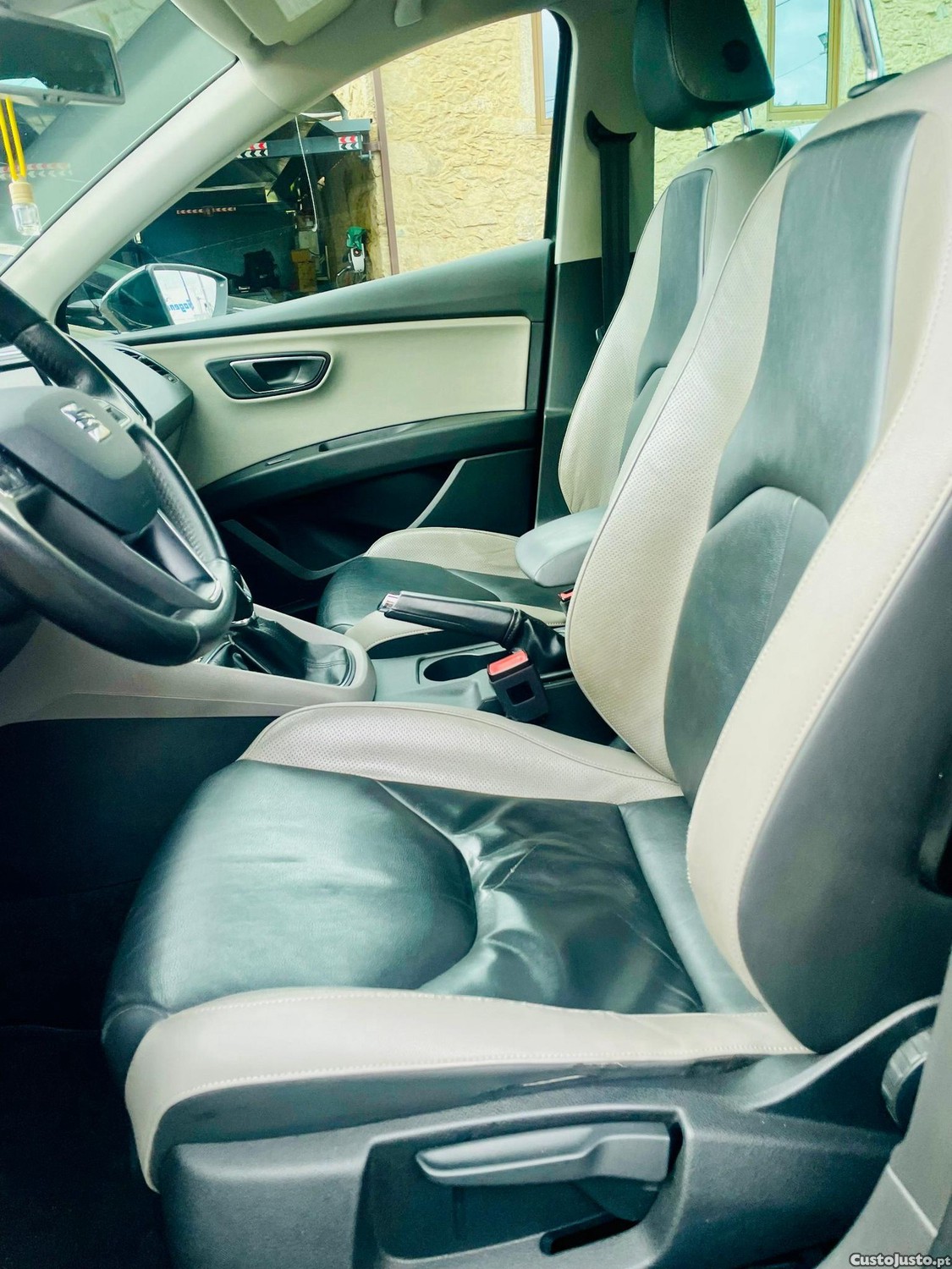 SEAT Leon 1.6 TDi Reference Ecomotive — fotografia 6