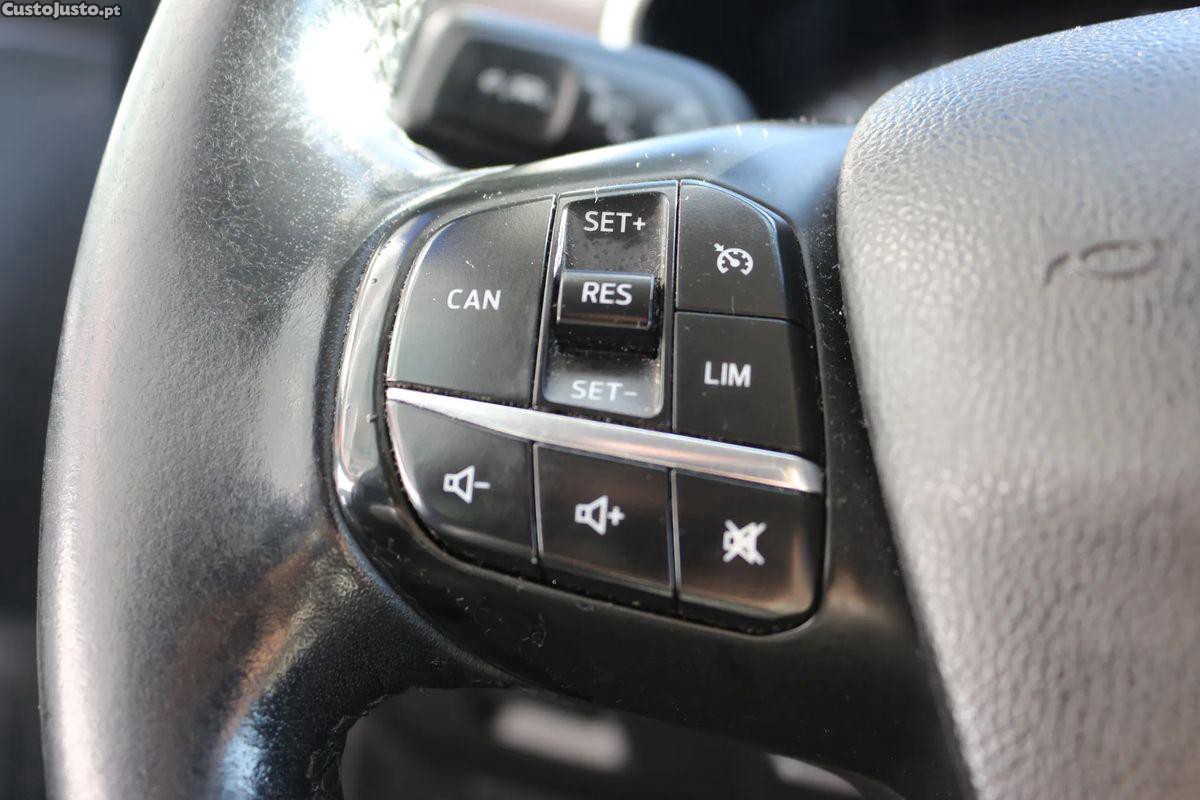 Ford Focus SW 1.5 TDCi EcoBlue Connected — fotografia 7