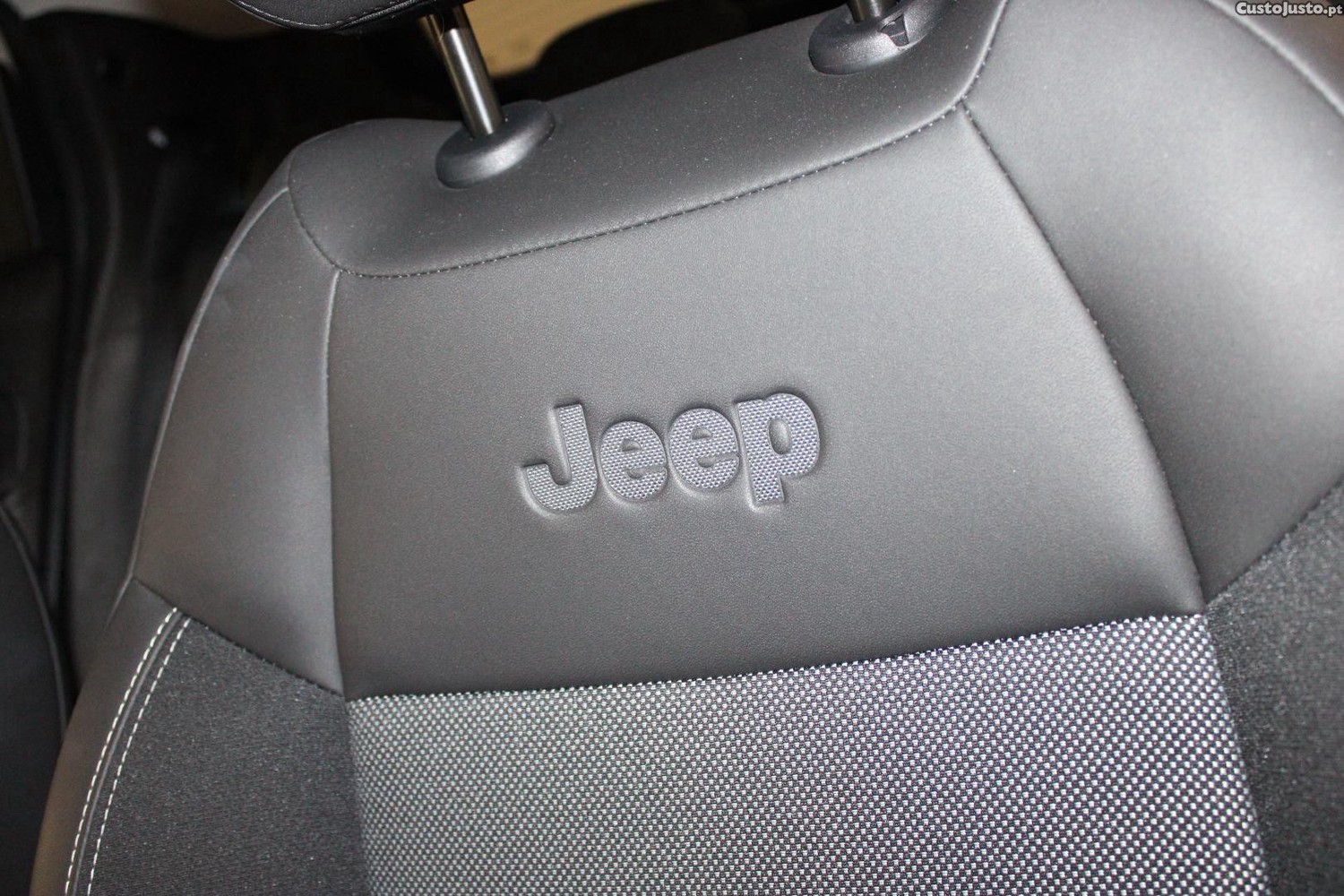 Jeep Avenger SUMMIT — fotografia 11