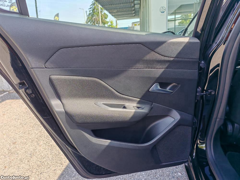Peugeot 308 1.5 BlueHDi Active P — fotografia 9