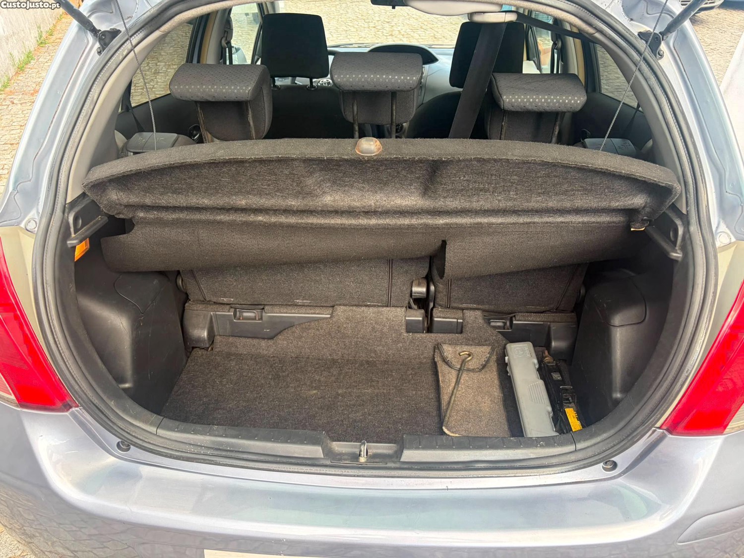 Toyota Yaris 1.0 Vvti — fotografia 4