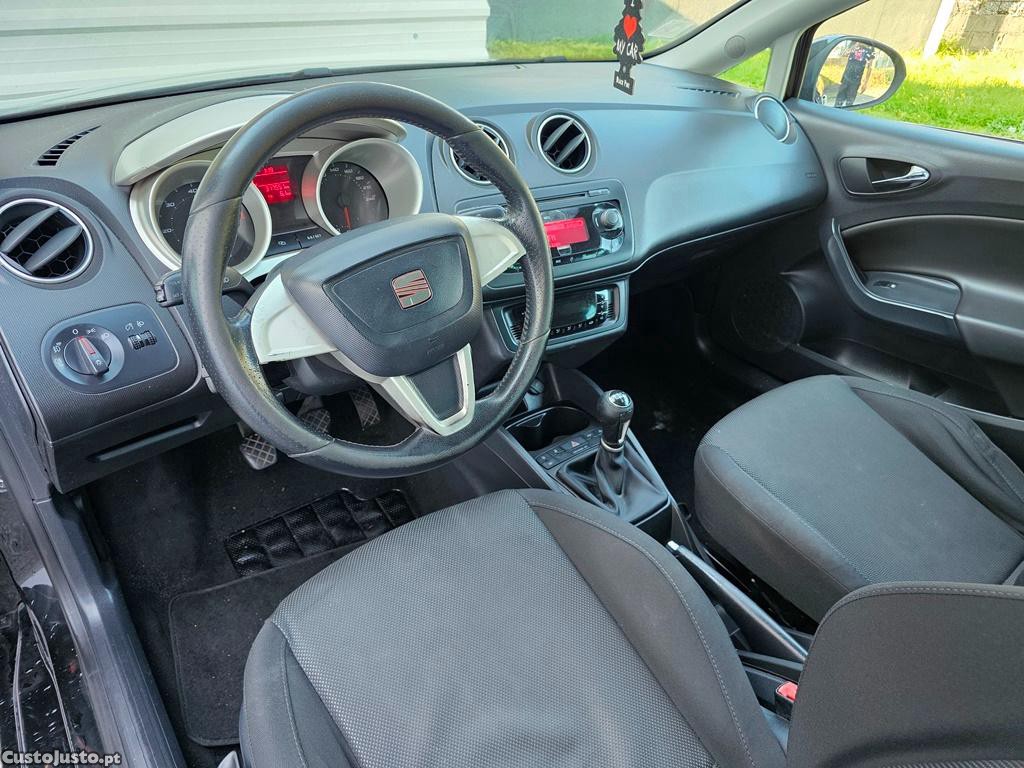 SEAT Ibiza Sport 1.4Tdi 80cv 06/2009 — fotografia 5