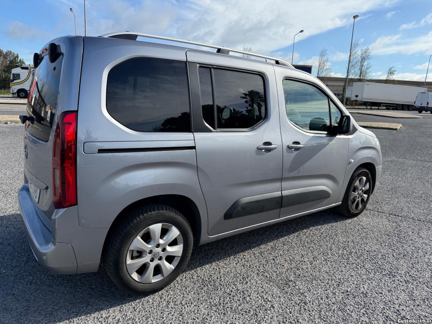 Opel Combo Life — fotografia 6