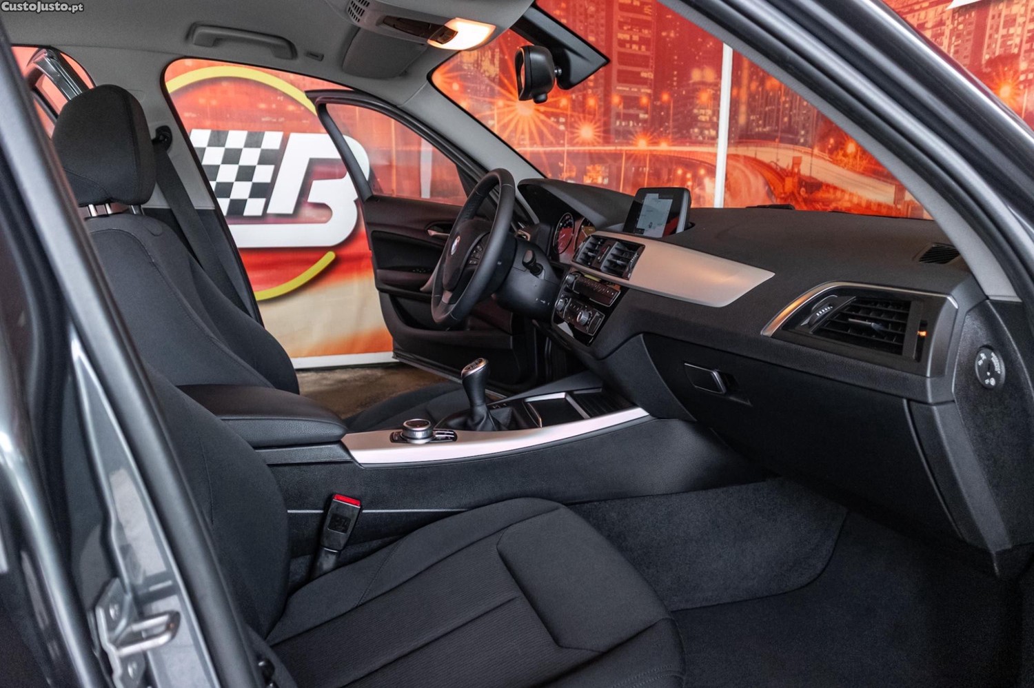 BMW 116 d Advantage — fotografia 2
