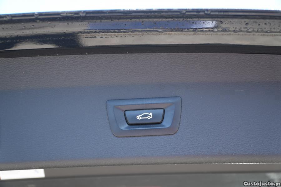 BMW X1 16 d sDrive Advantag — fotografia 8