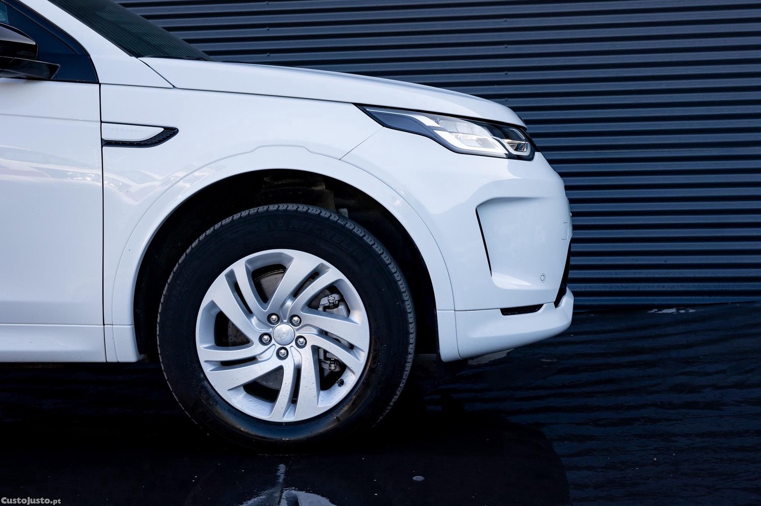 Land Rover Discovery Sport 1.5 I3 P300e AWD R-Dynamic S — fotografia 28
