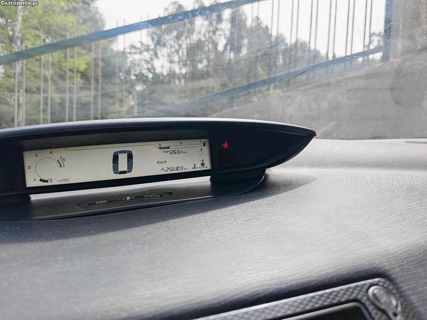 Citroën C4 1.6 HDi — fotografia 3