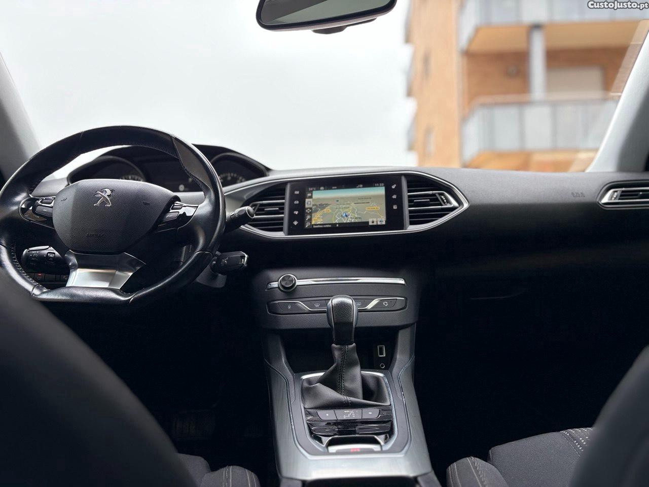 Peugeot 308 SW ALLURE EAT6 1.6HDI 120CV — fotografia 3
