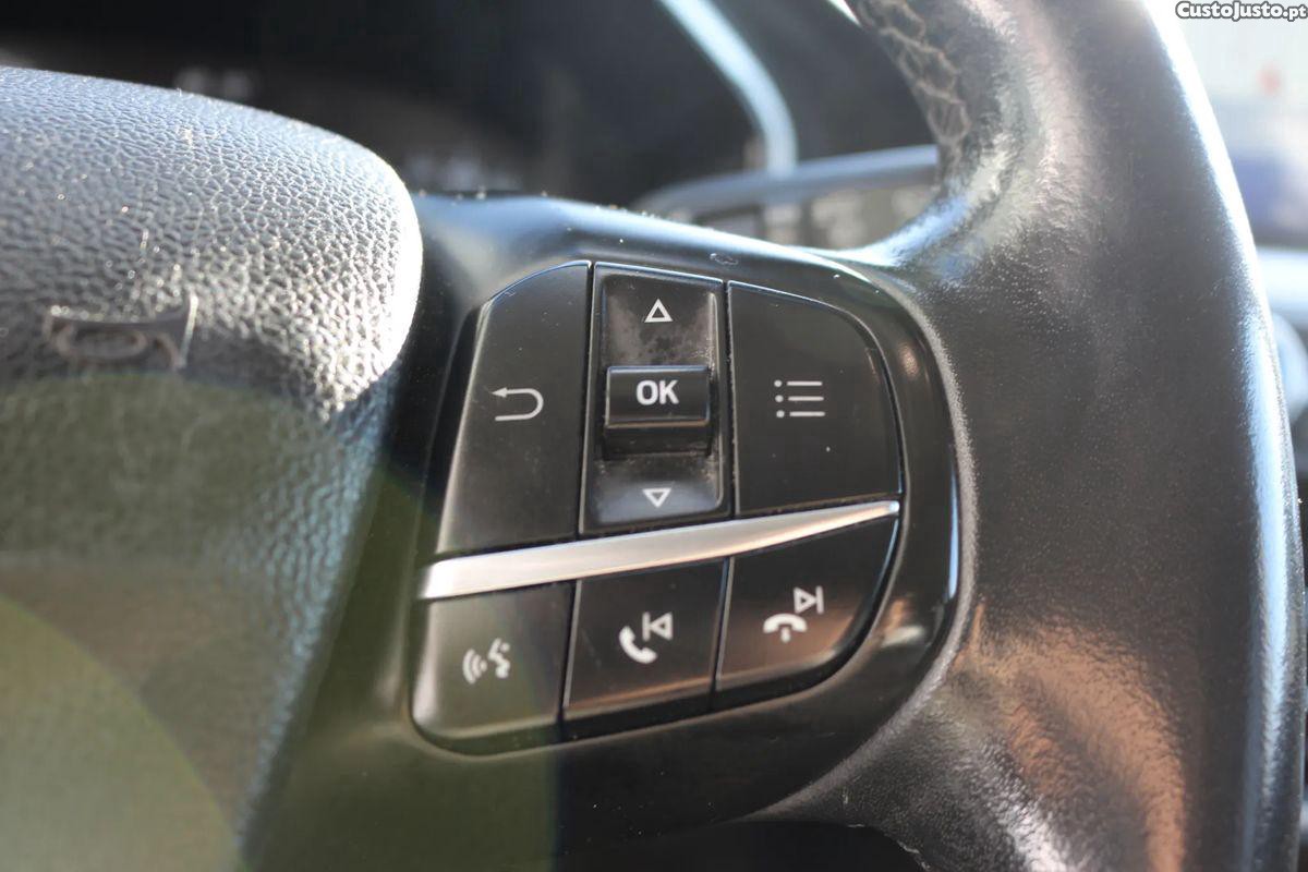 Ford Focus SW 1.5 TDCi EcoBlue Connected — fotografia 5