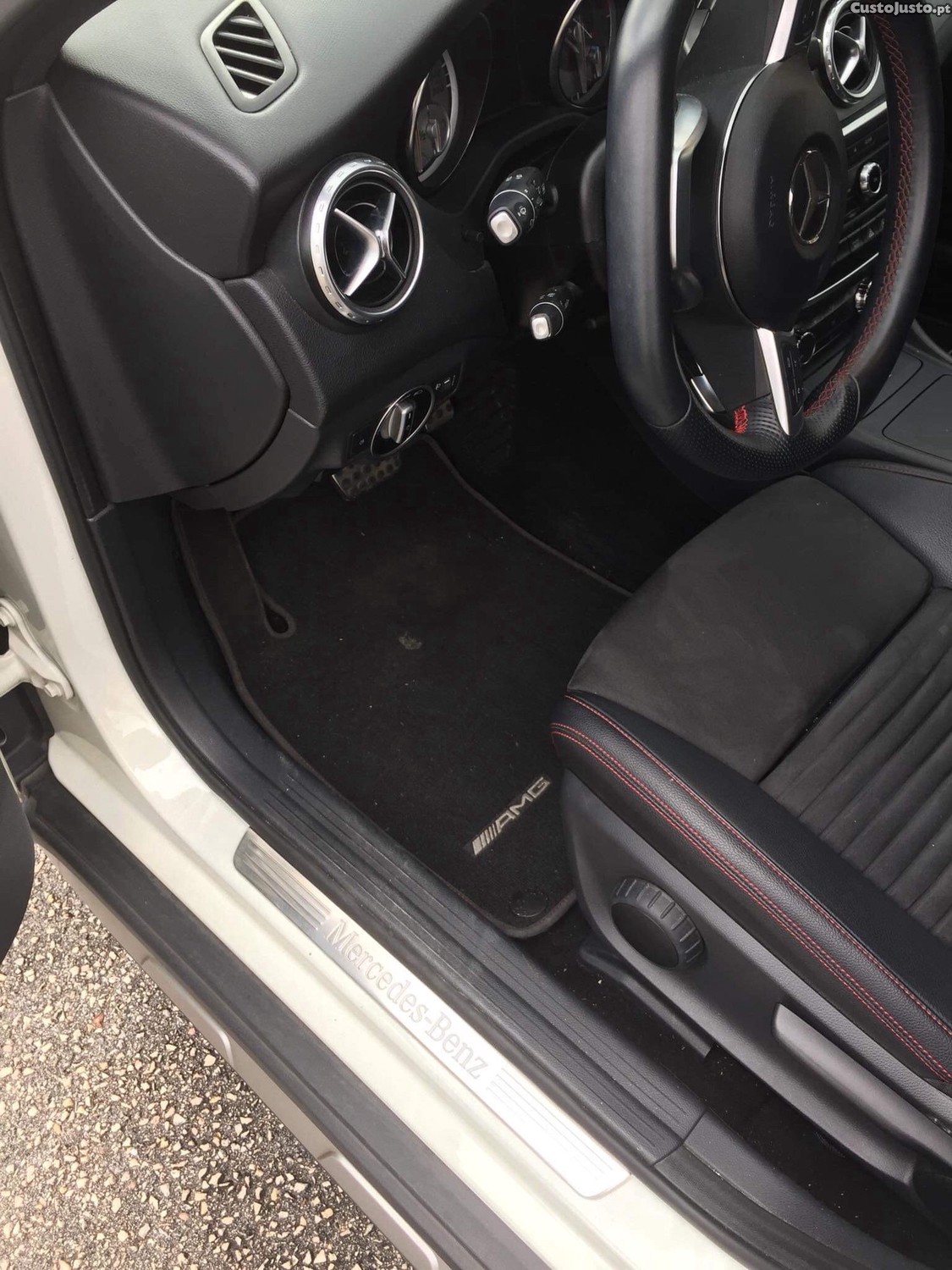 Mercedes-Benz GLA 180 CDI AMG Line Aut. — fotografia 5
