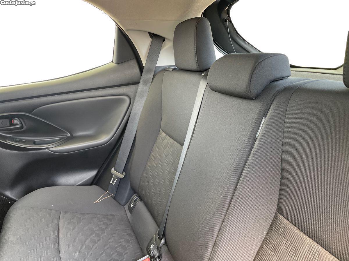 Toyota Yaris 1.5 HDF Comfort Plus — fotografia 10