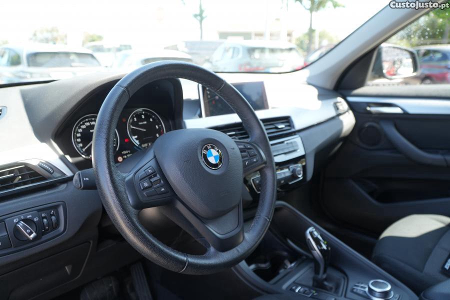 BMW X1 16 d sDrive Advantag — fotografia 6