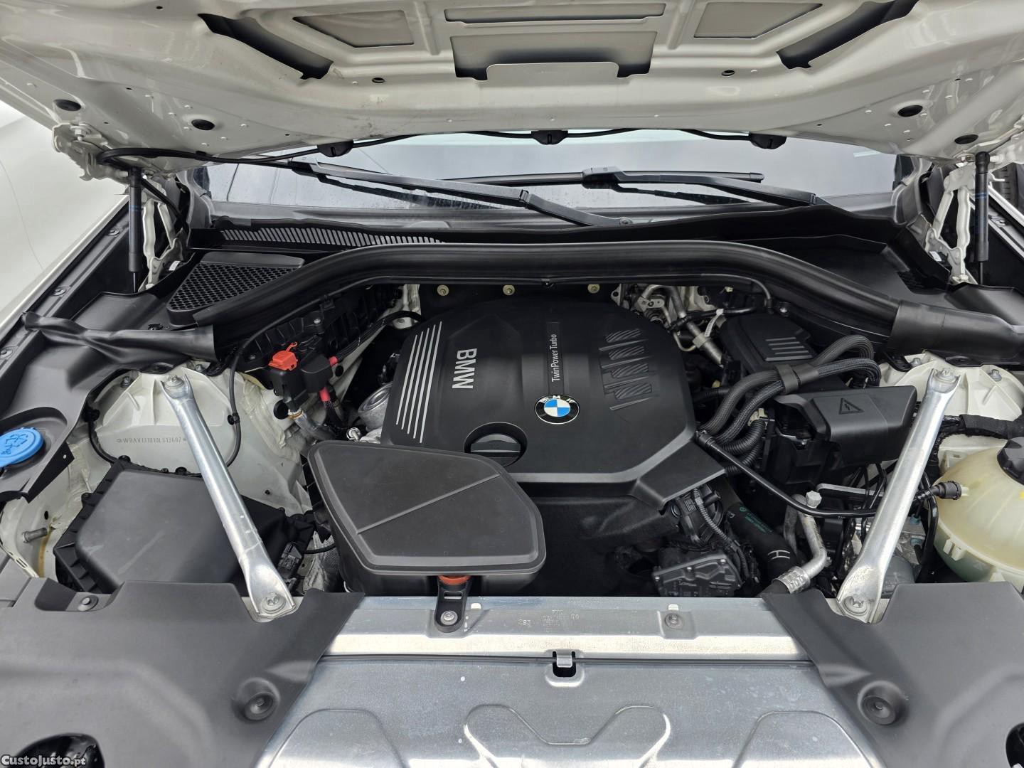 BMW X4 25 d xDrive Pack M Auto — fotografia 4