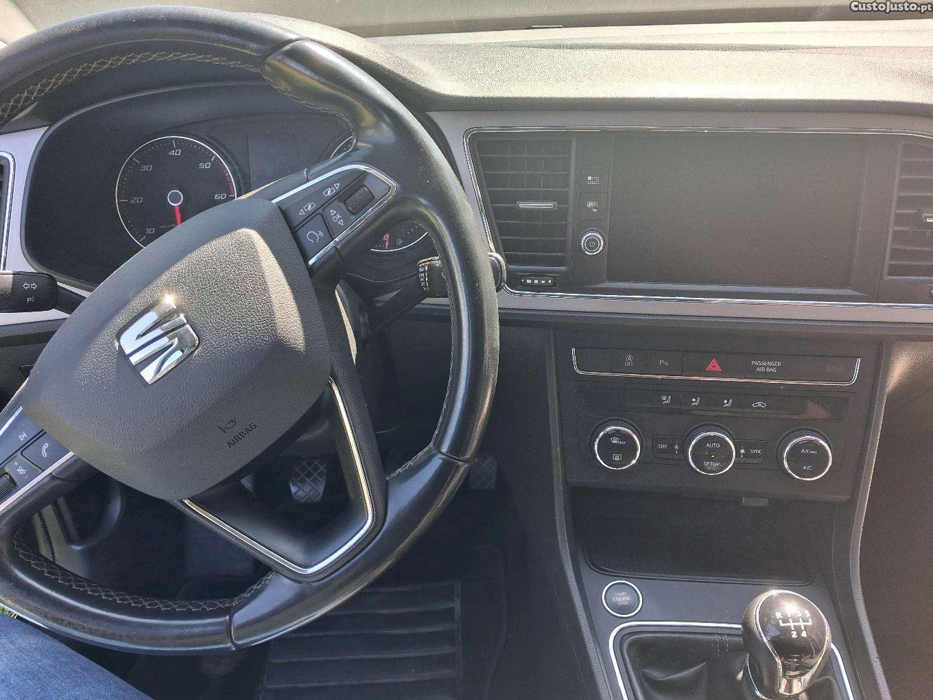 SEAT Leon 5F — fotografia 4