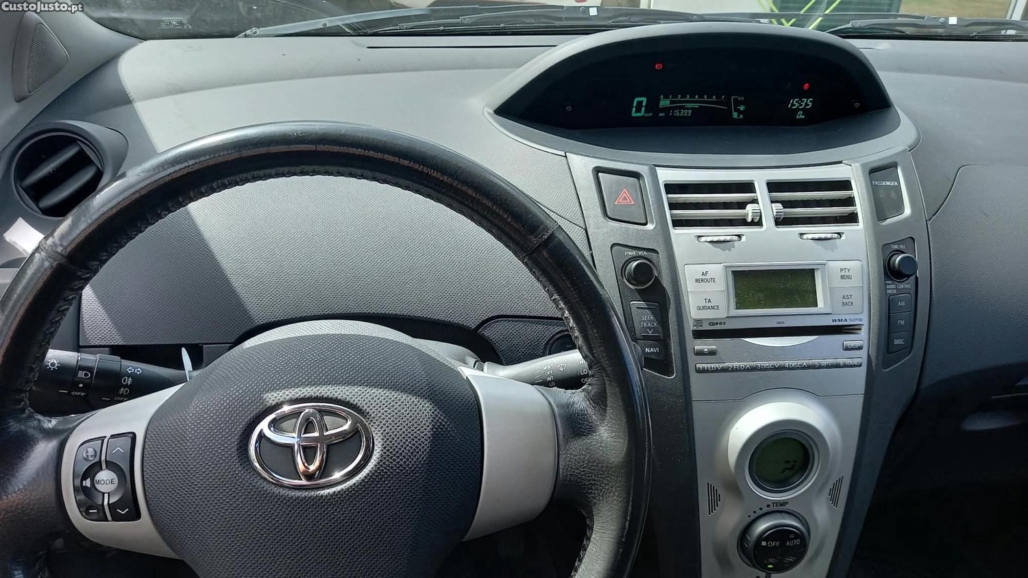 Toyota Yaris 1.0 VVT-i — fotografia 6