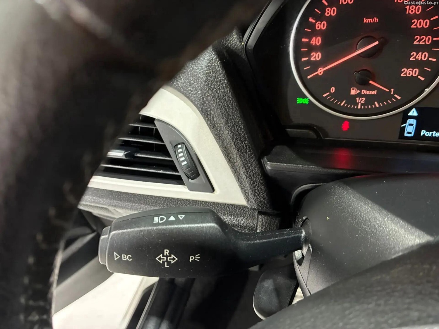 BMW 116 d Advantage — fotografia 11