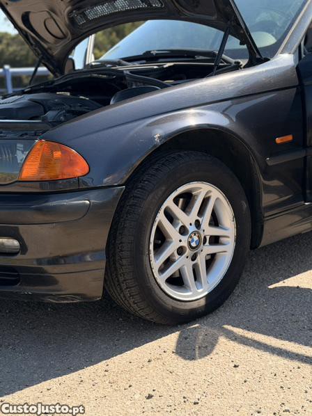 BMW 320 E46 — fotografia 4