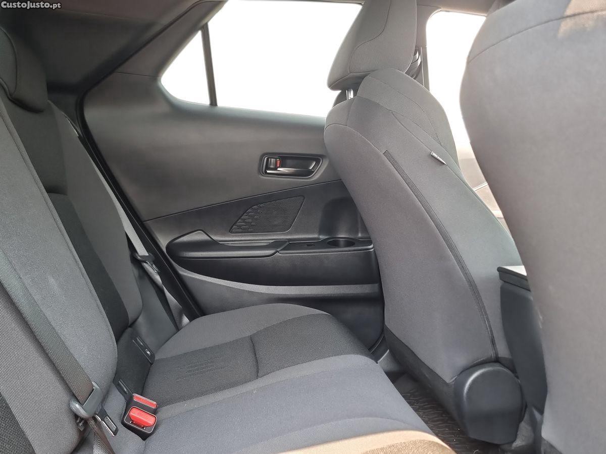 Toyota C-HR 2.0 HDF Plug-in Square Collection — fotografia 9