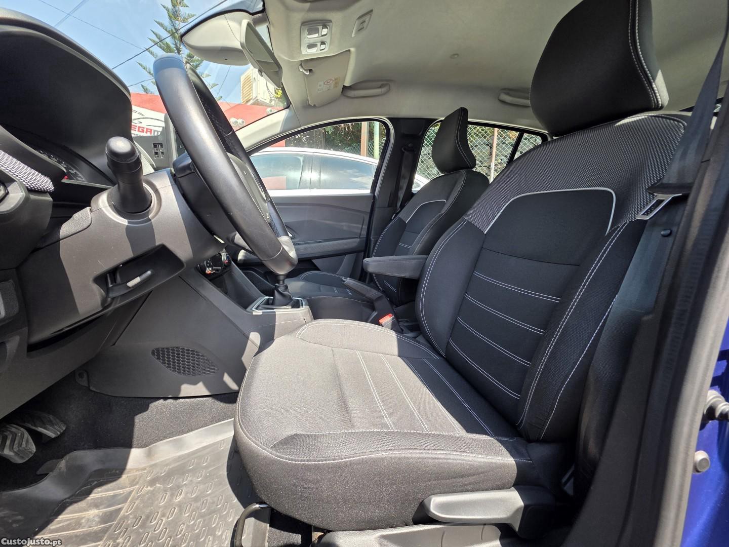 Dacia Sandero 1.0 TCe Comfort — fotografia 19