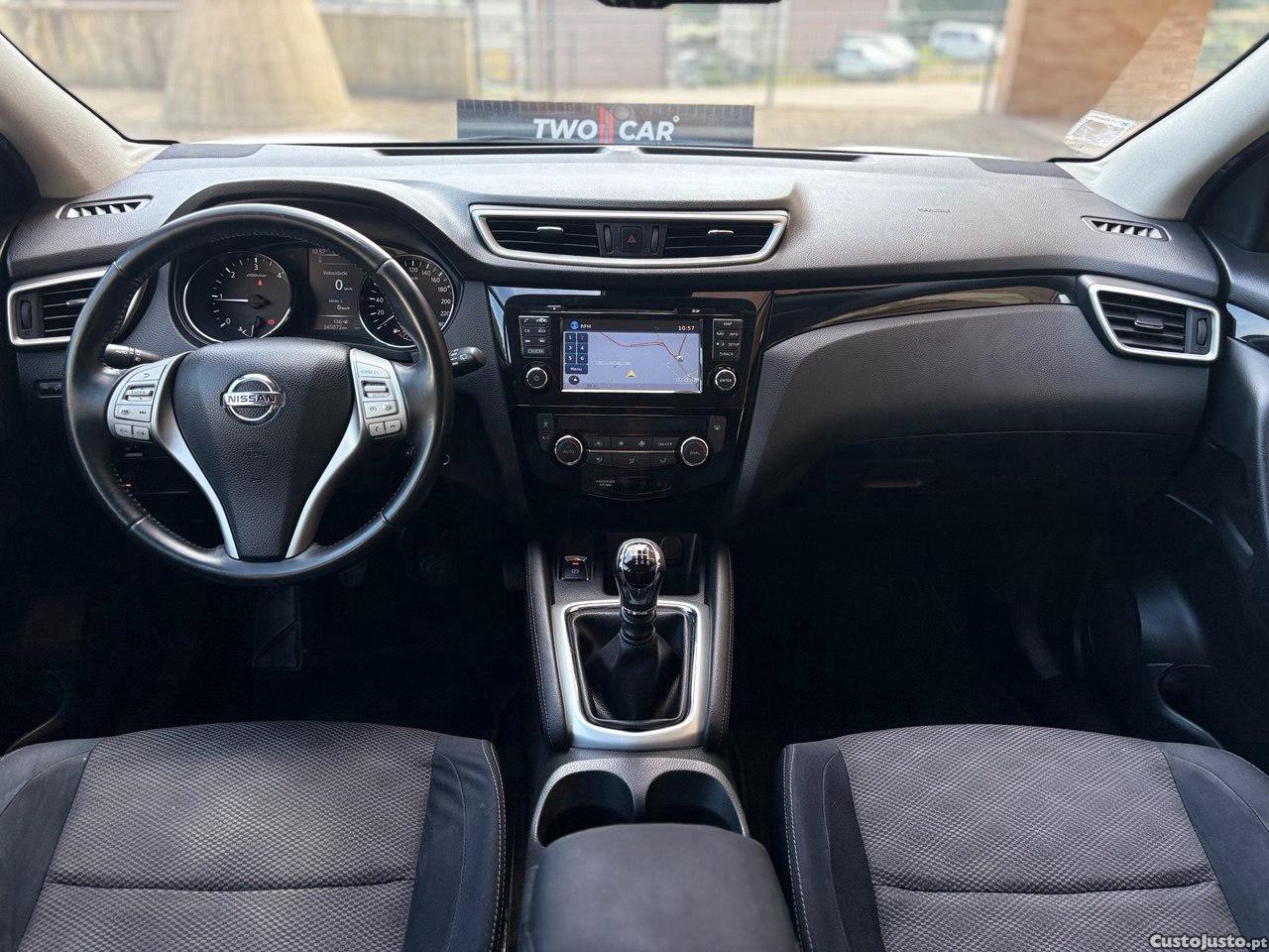 Nissan Qashqai 1.5DCI 110CV EXCLUSIVE — fotografia 3