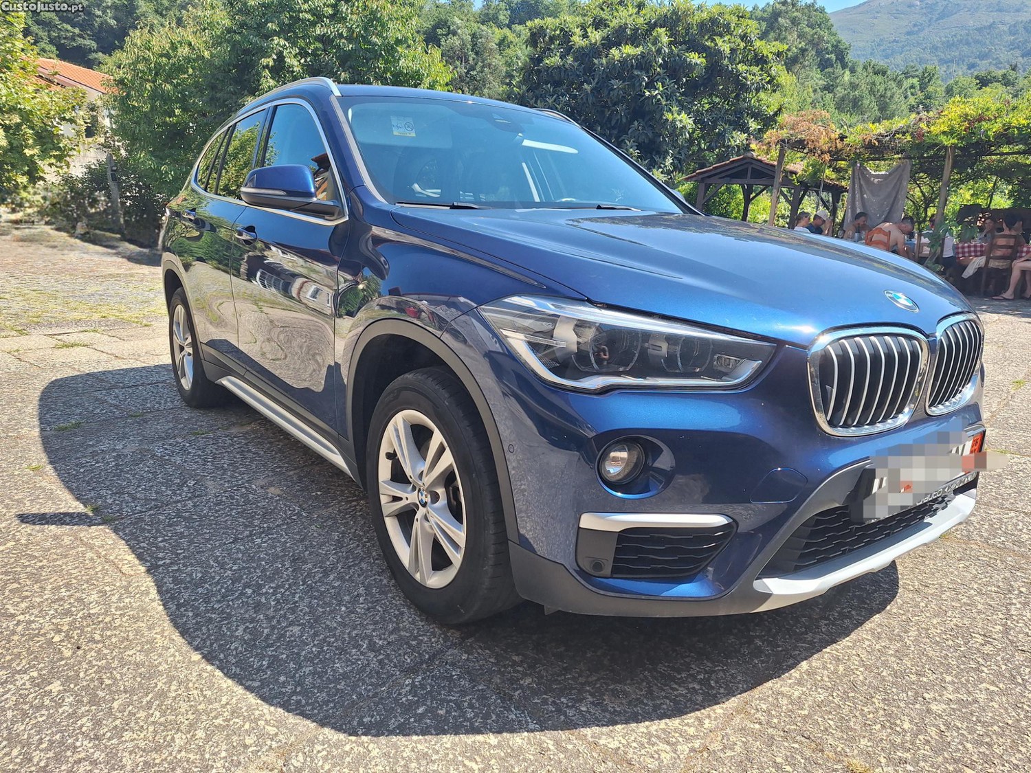 BMW X1 18d xDrive — fotografia 3