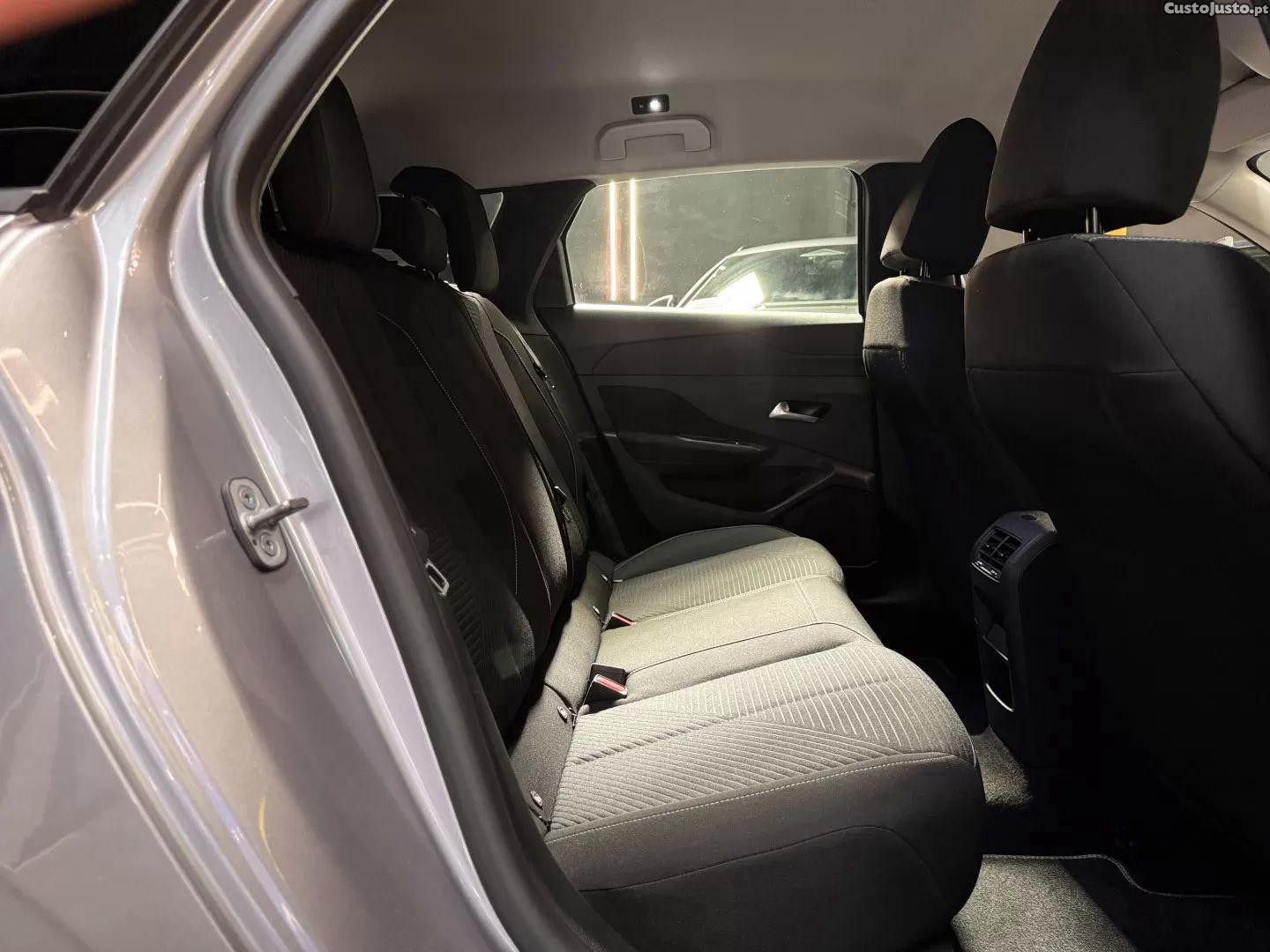 Peugeot 308 1.2 puretech active pack — fotografia 3