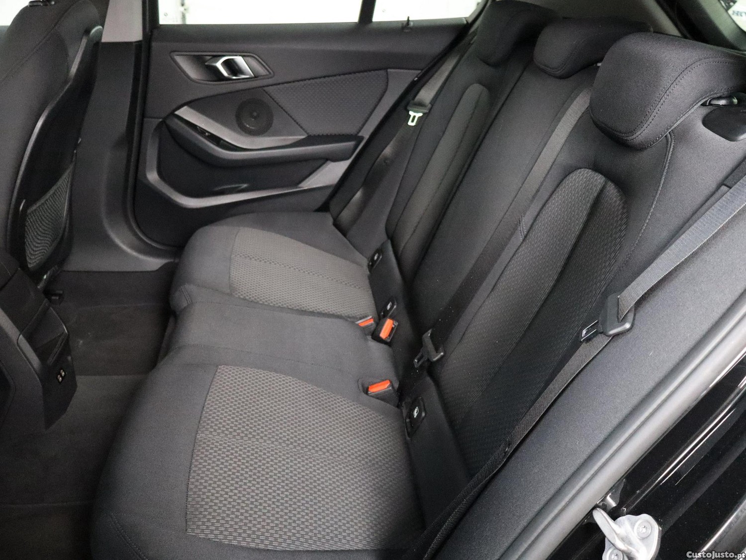 BMW 116 d Corporate Edition Auto — fotografia 17