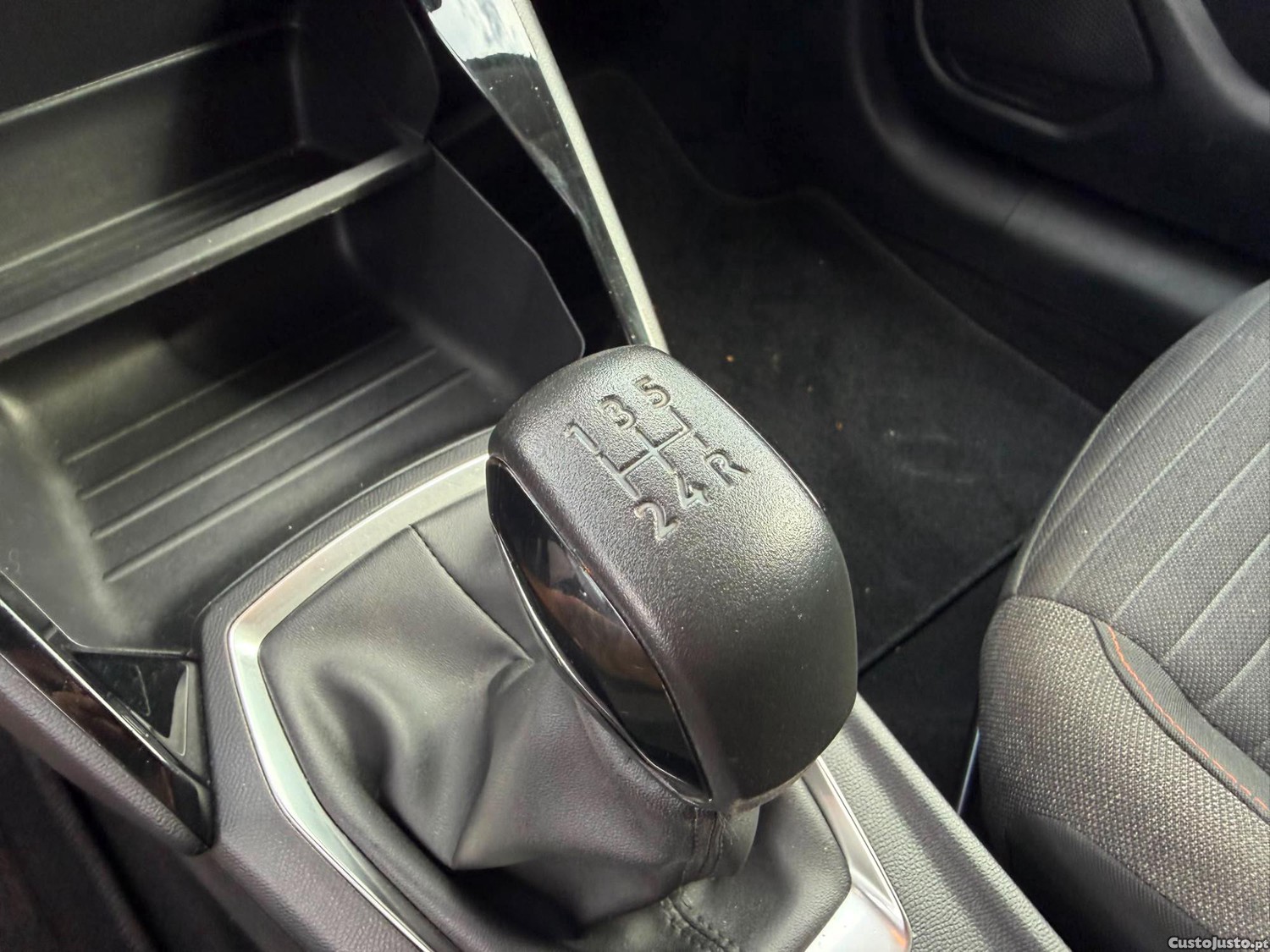 Peugeot 208 Active Pack — fotografia 3