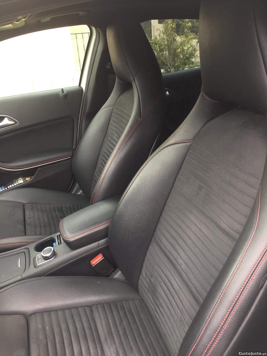 Mercedes-Benz GLA 180 CDI AMG Line Aut. — fotografia 4