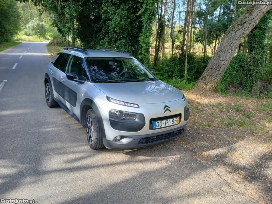 Citroën C4 Cactus, motor 1600 HDI, 135mil, Nacional. Consumo 4 Lts — fotografia 2