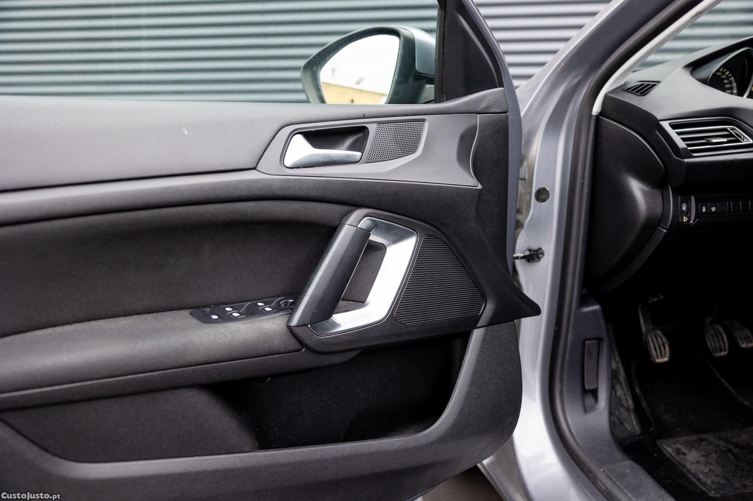 Peugeot 308 SW 1.6 BlueHDi Active — fotografia 11