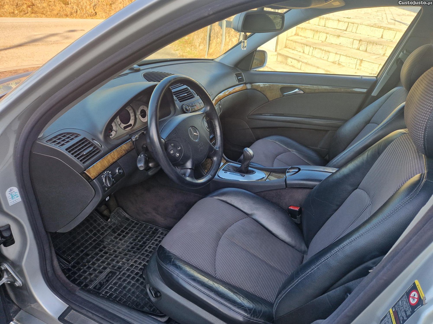Mercedes-Benz E 220 Cdi (211206) — fotografia 4