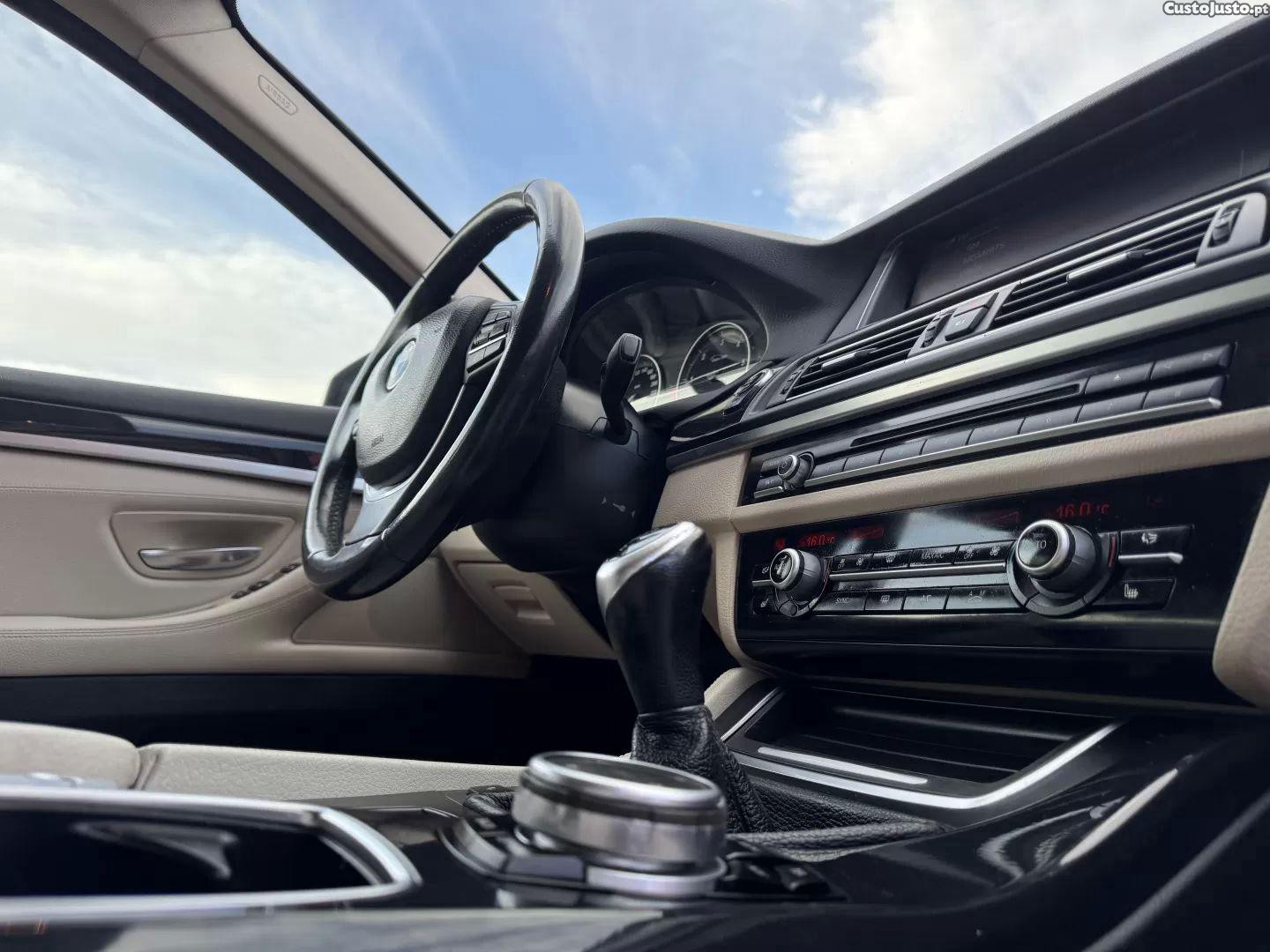 BMW 518 D line luxury — fotografia 2