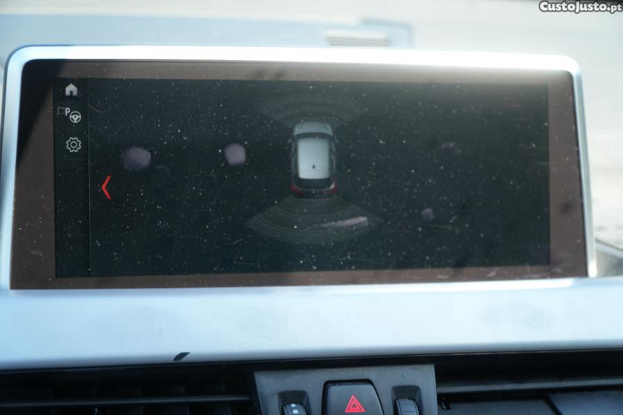 BMW X1 16 d sDrive Advantag — fotografia 4