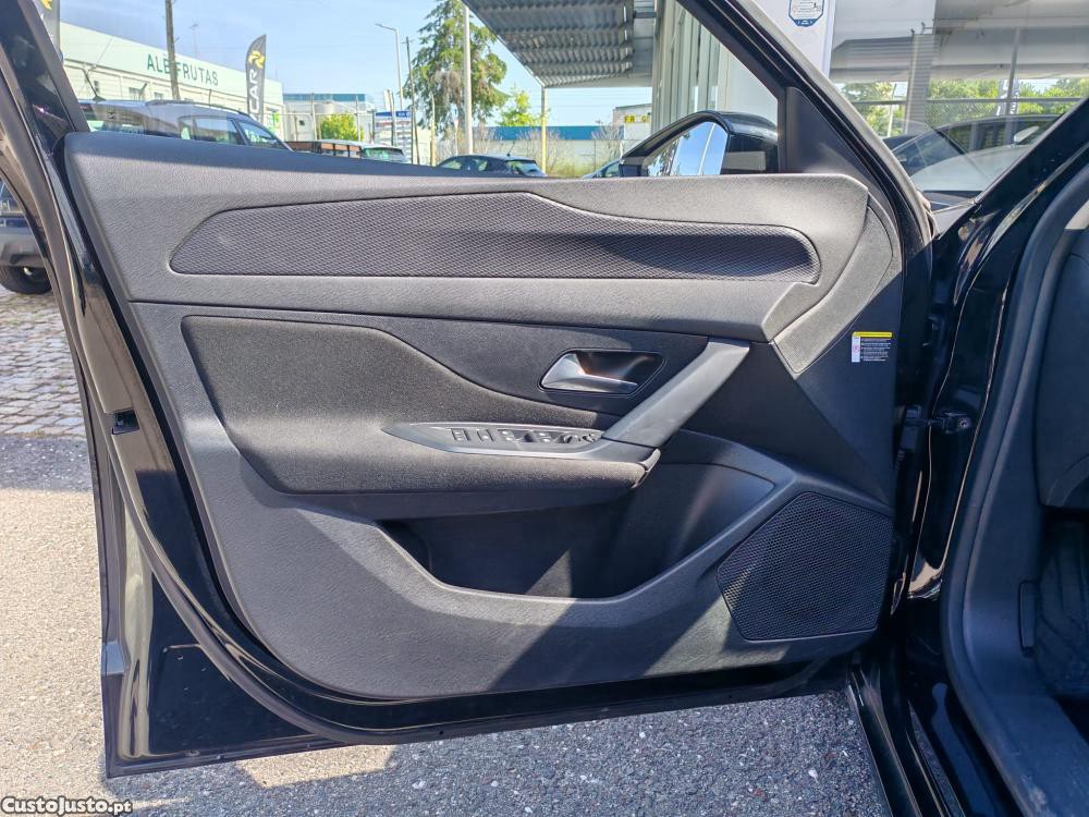 Peugeot 308 1.5 BlueHDi Active P — fotografia 12
