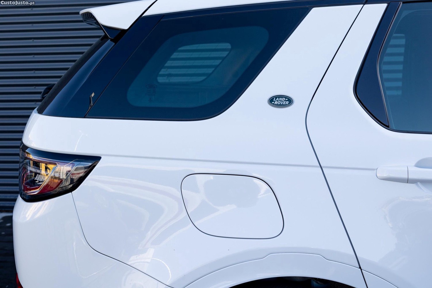 Land Rover Discovery Sport 1.5 I3 P300e AWD R-Dynamic S — fotografia 22