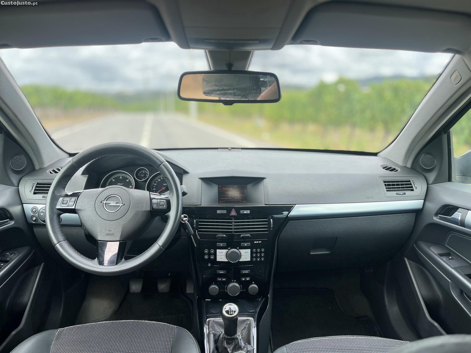 Opel Astra H 1.7CDTi — fotografia 7