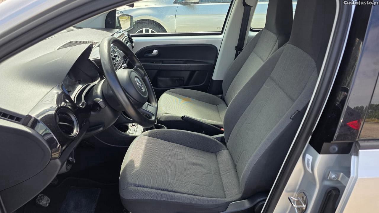 Volkswagen Up! 1.0 BLUEMOTION MOVE C/GARANTIA — fotografia 3