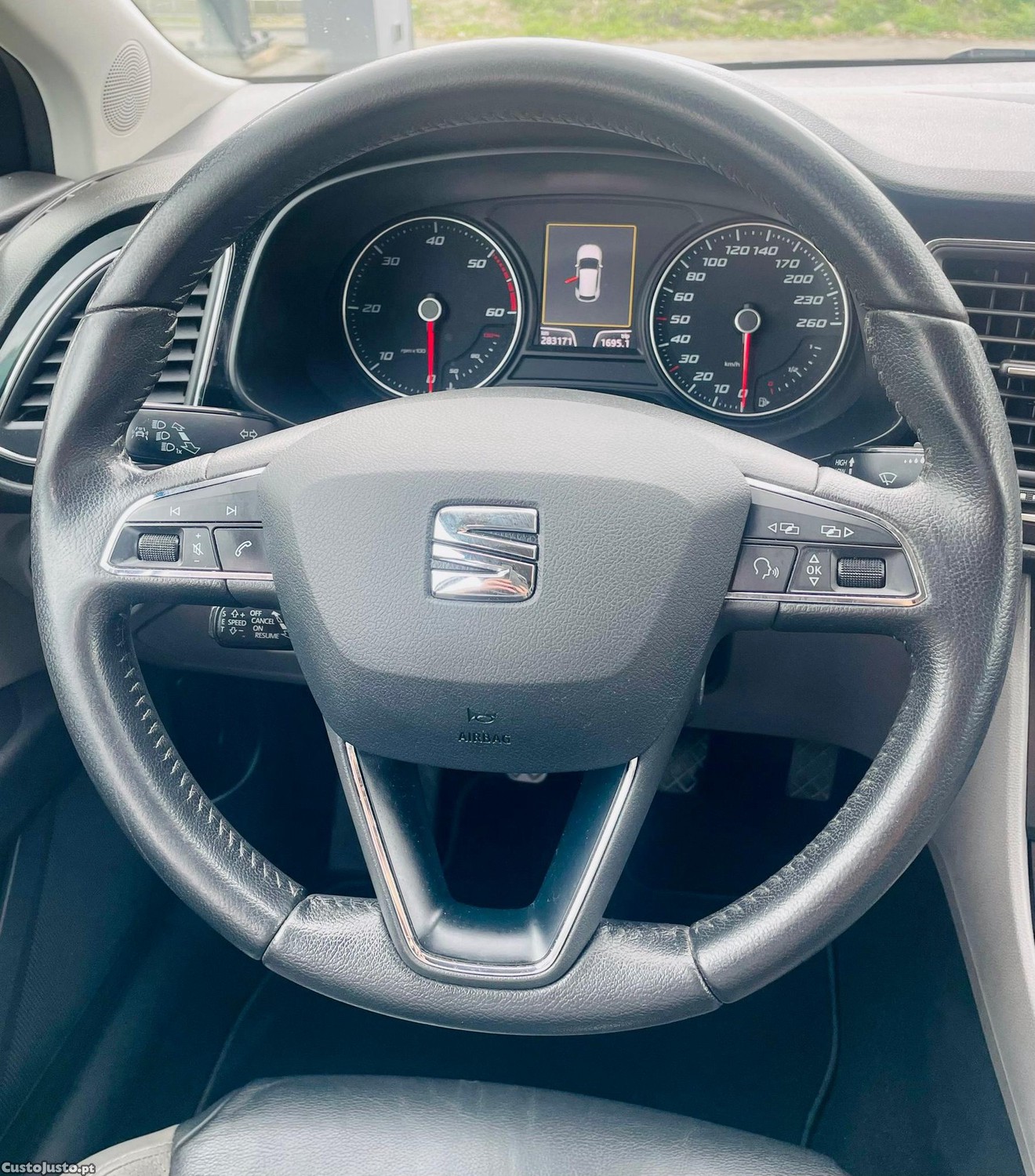 SEAT Leon 1.6 TDi Reference Ecomotive — fotografia 3