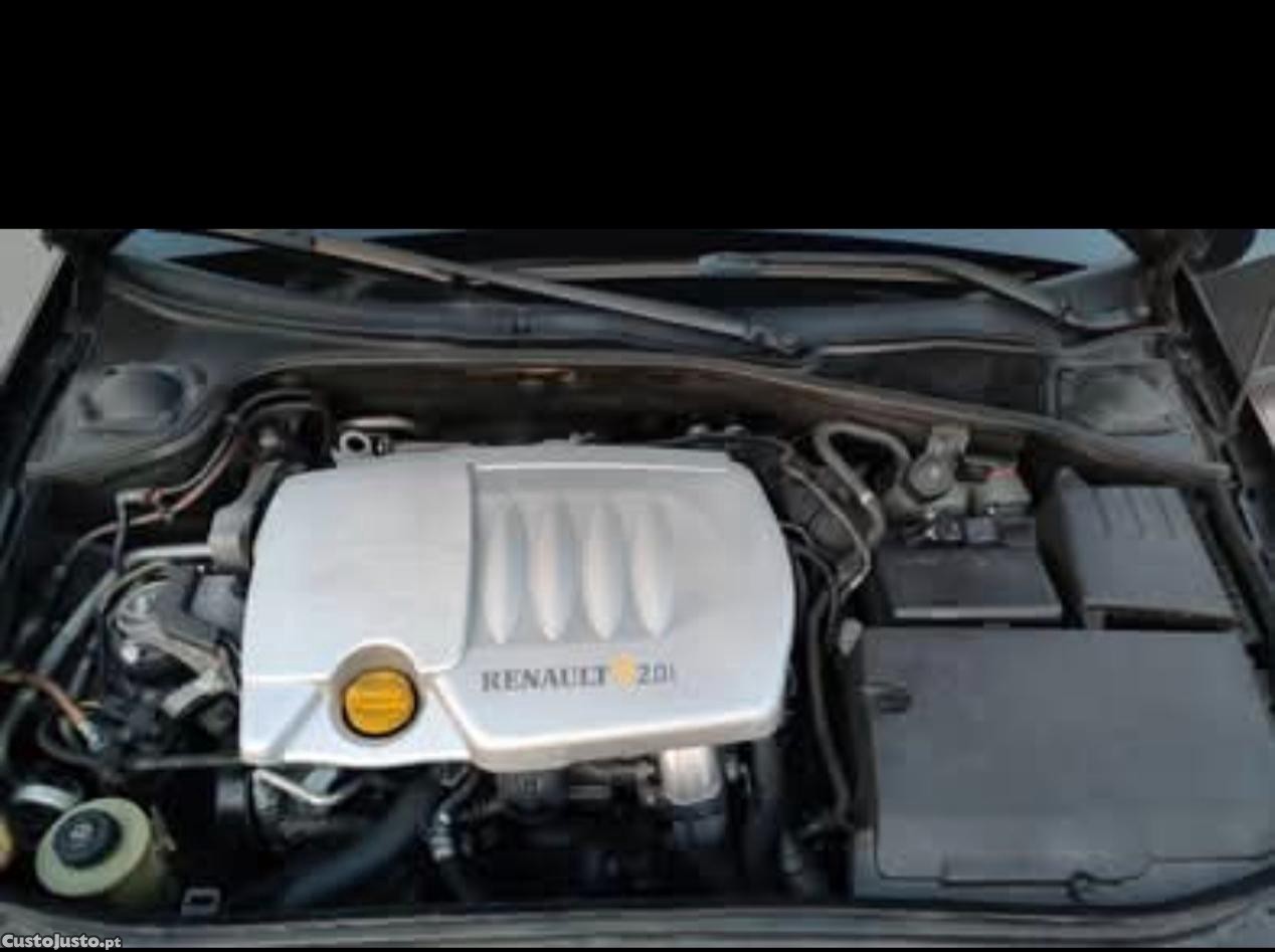Renault Laguna 2.0dci — fotografia 3