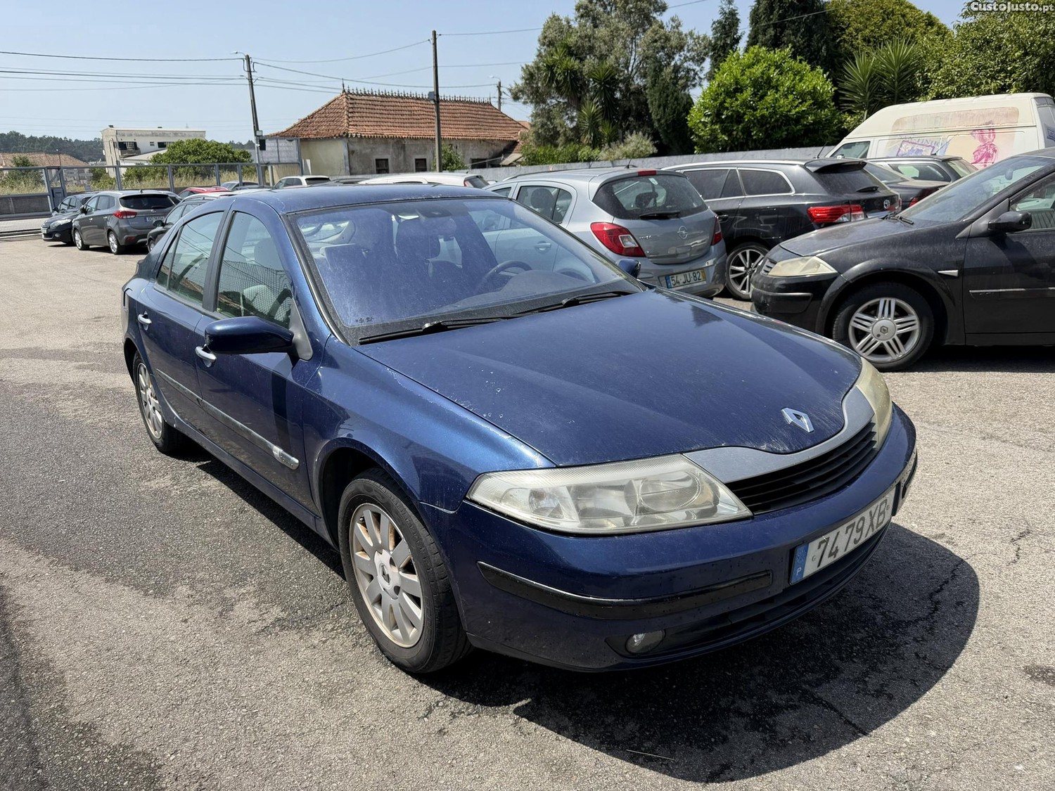 Renault Laguna 1.8i — fotografia 15