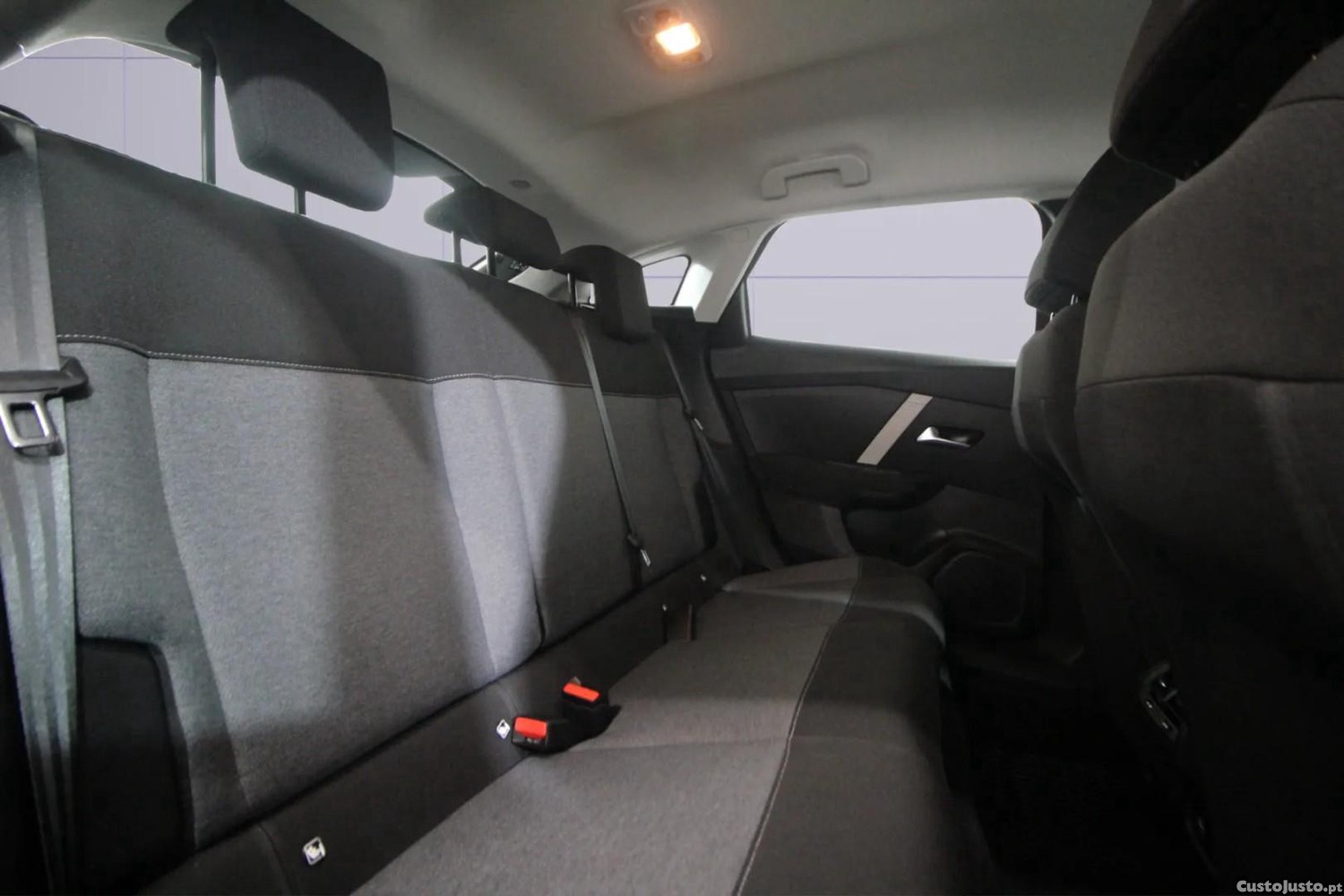 Citroën e-C4 50 kWh Feel — fotografia 3