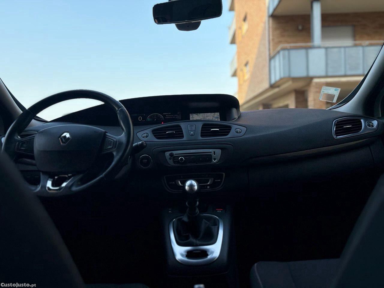 Renault Scénic Grand1.5dci Limited — fotografia 6