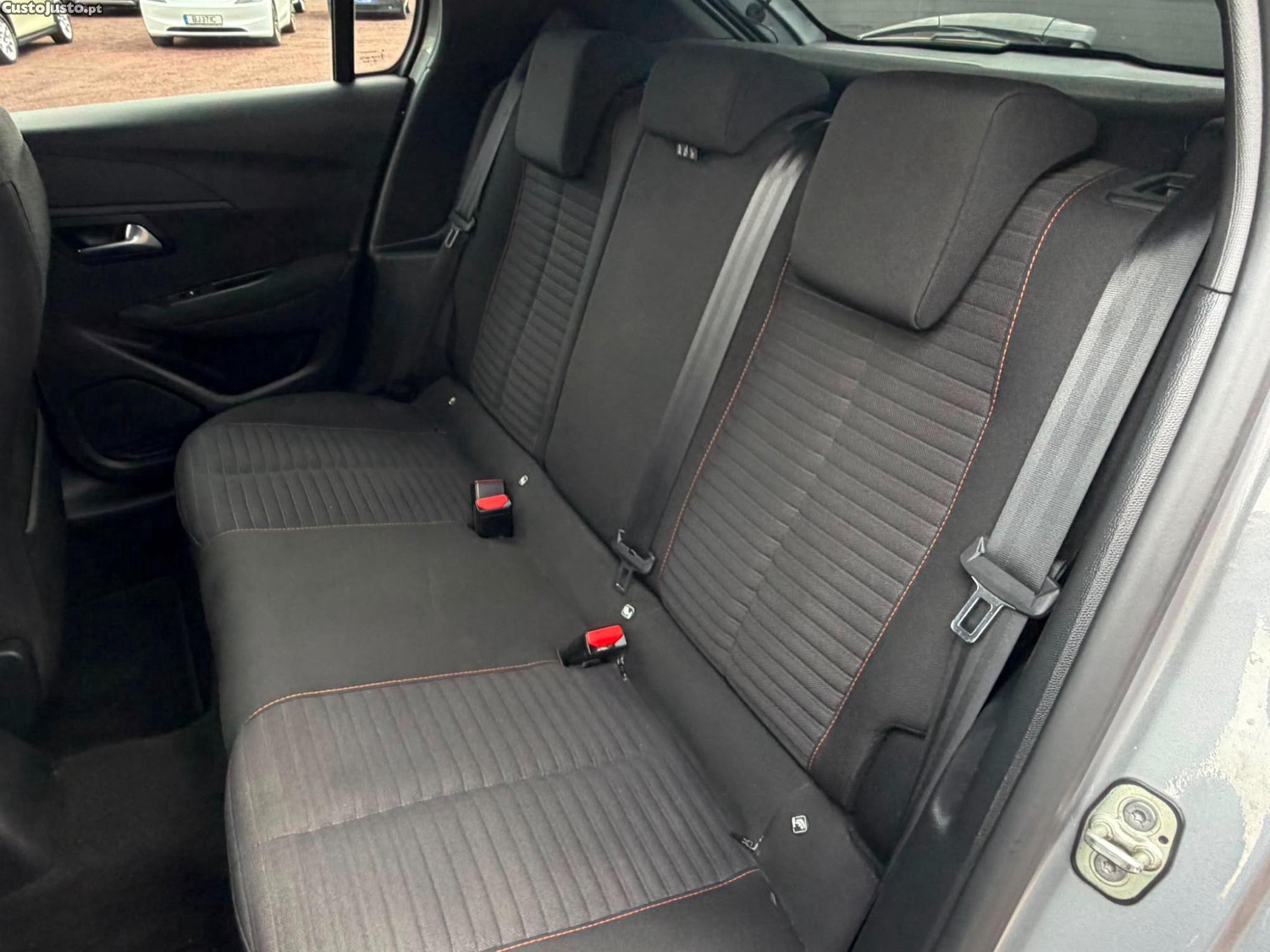 Peugeot 208 Active Pack — fotografia 2