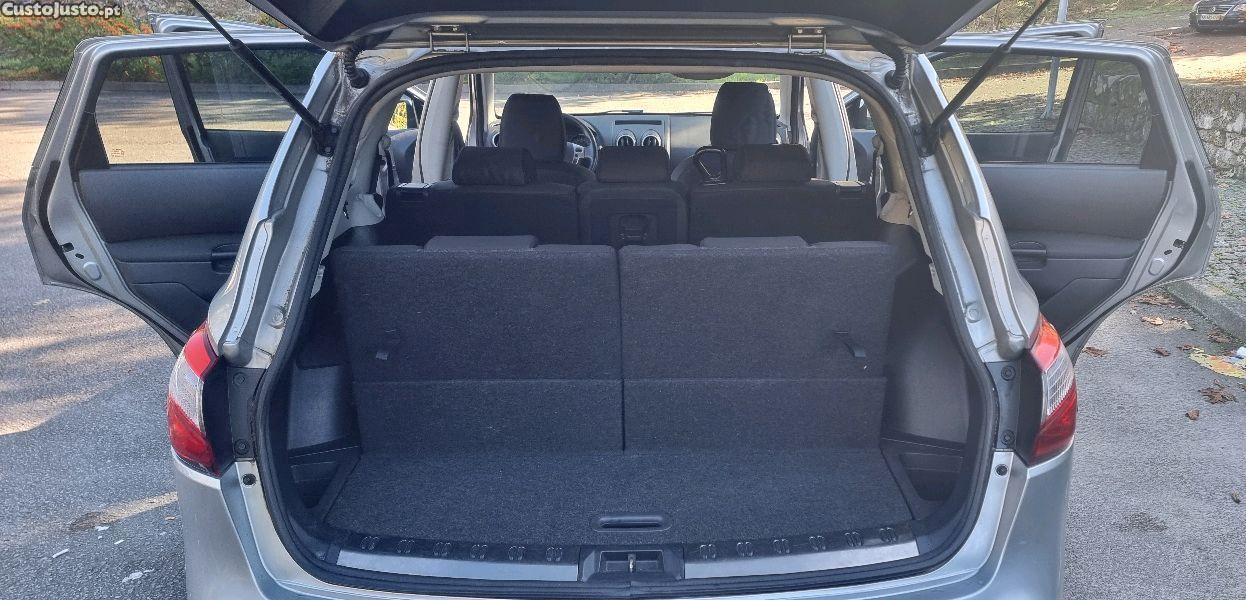 Nissan Qashqai +2 Teckna Premium — fotografia 4