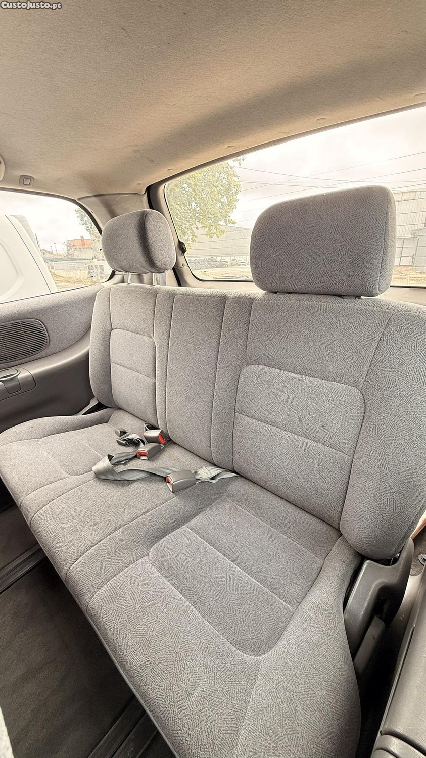 Kia Carnival 2.9 TDI de 2000 — fotografia 3