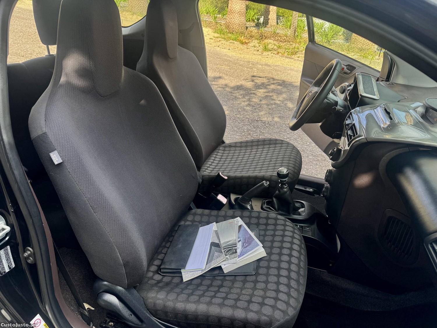 Toyota iQ 1.0 VVt-i + nacional — fotografia 4