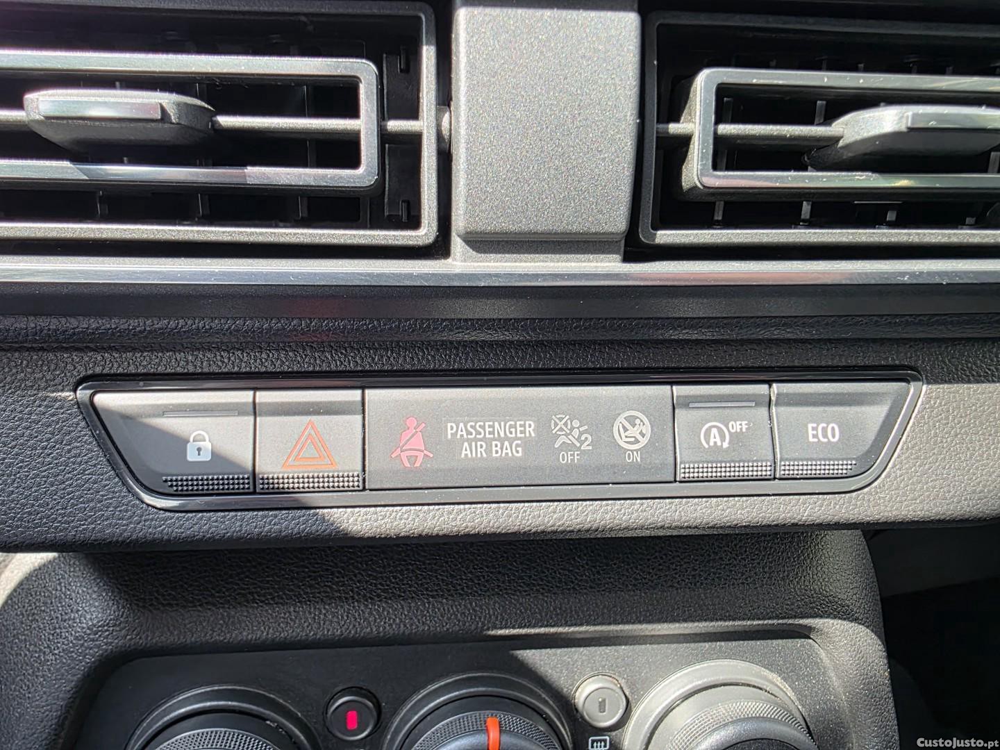 Dacia Sandero 1.0 TCe Comfort — fotografia 13