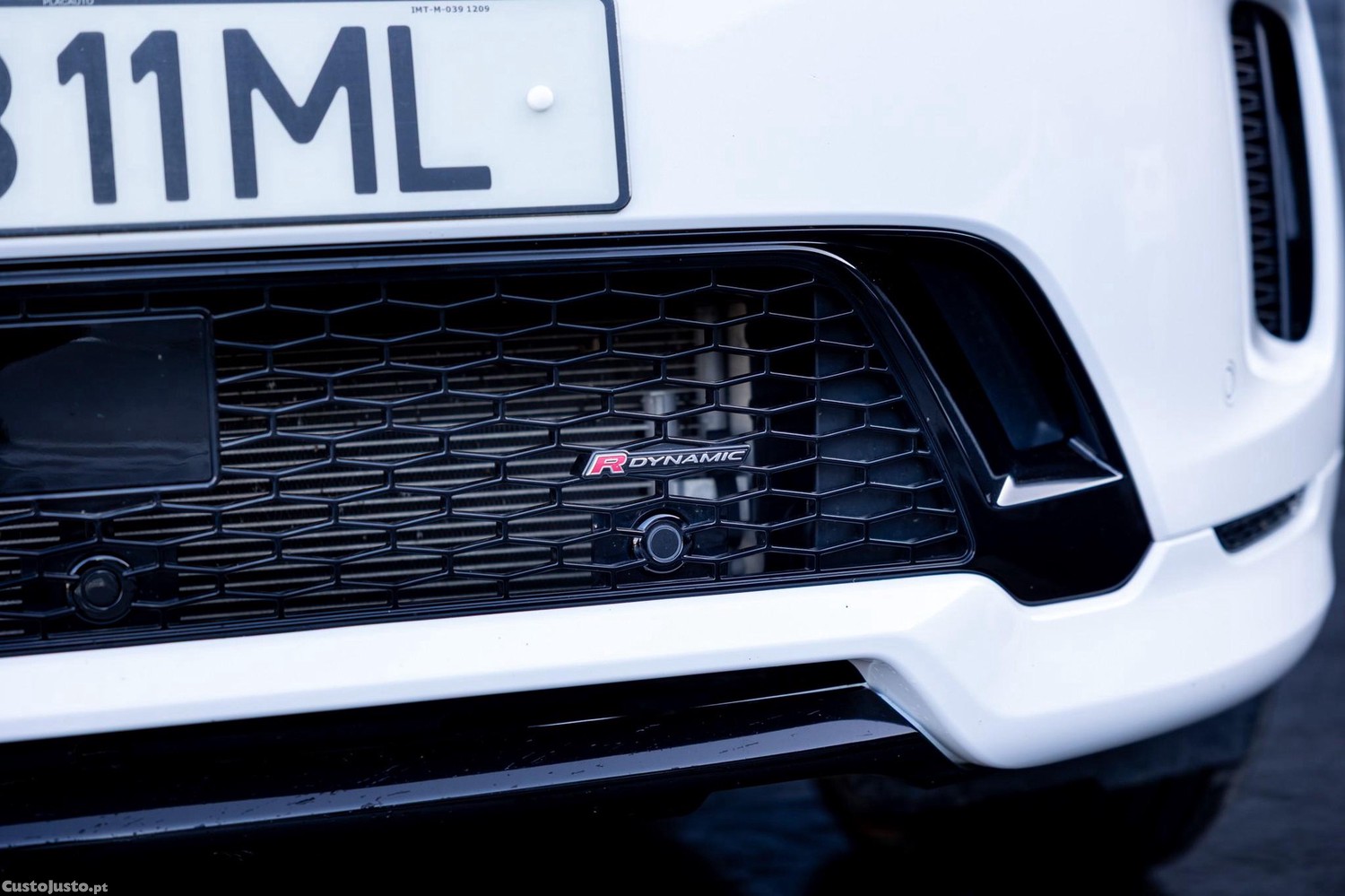 Land Rover Discovery Sport 1.5 I3 P300e AWD R-Dynamic S — fotografia 3